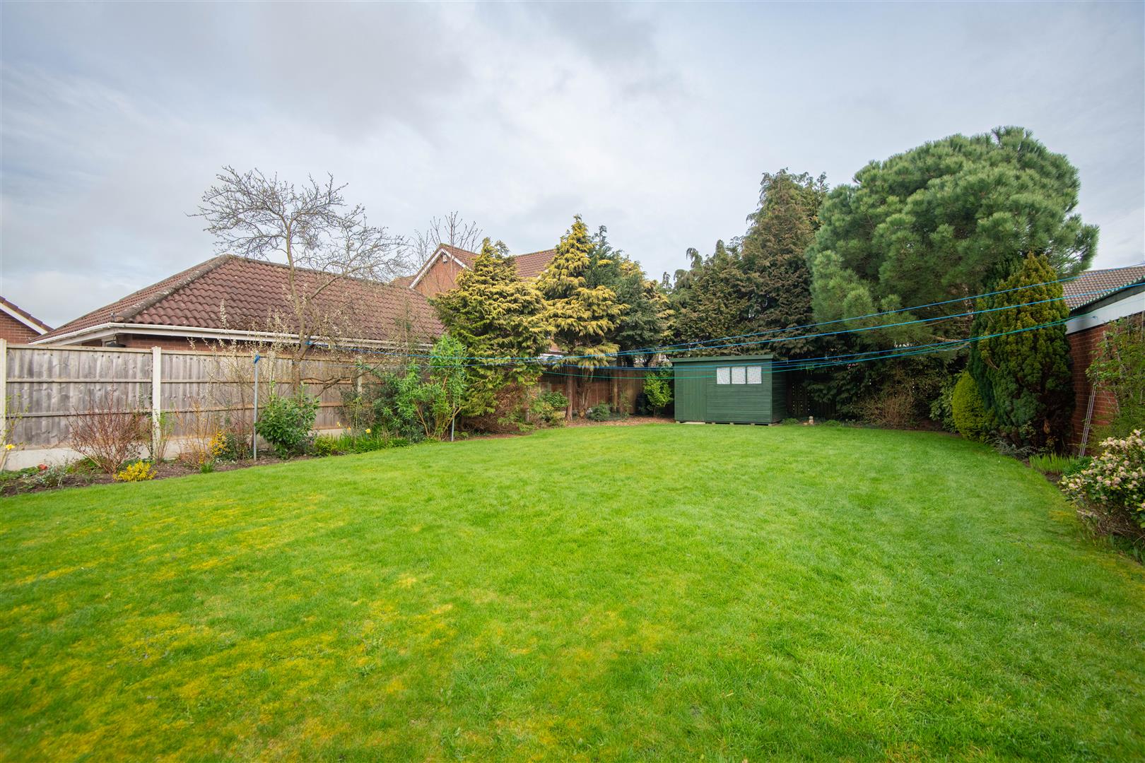 2 bed property in Slater Lane, Leyland